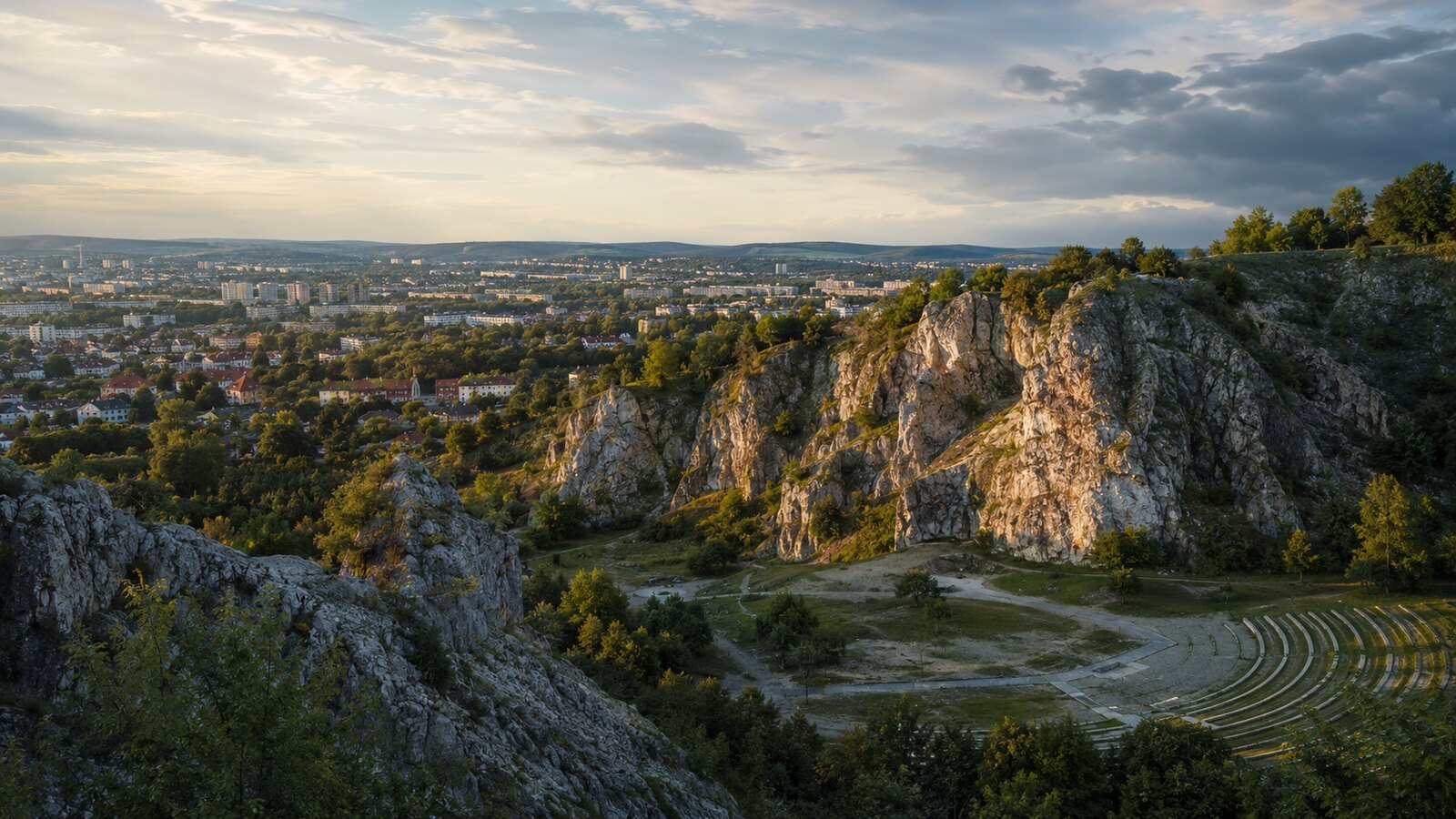 Kadzielnia i panorama Kielc o zachodzie słońca - lokalny portal Kielce360.pl